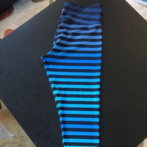 Zyia ombré striped leggings